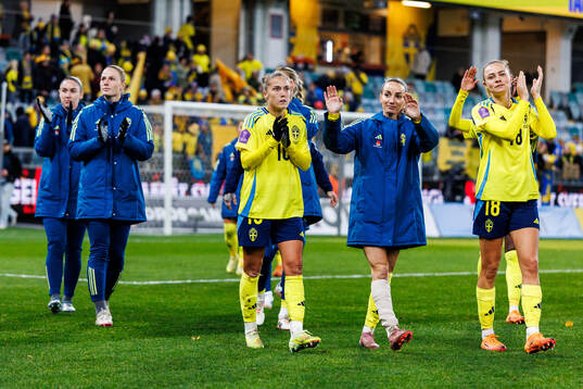 Filippa Angeldahl, Kosovare Asllani and Fridolina Rolfö of