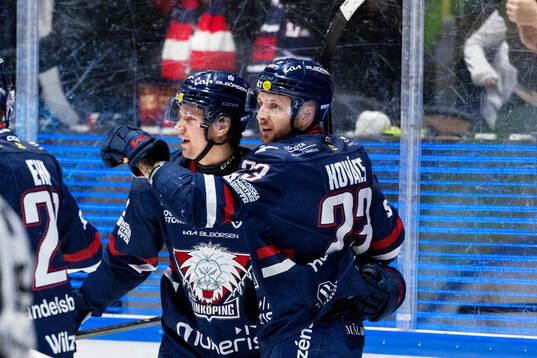 Linköpings Robin Kovacs jublar