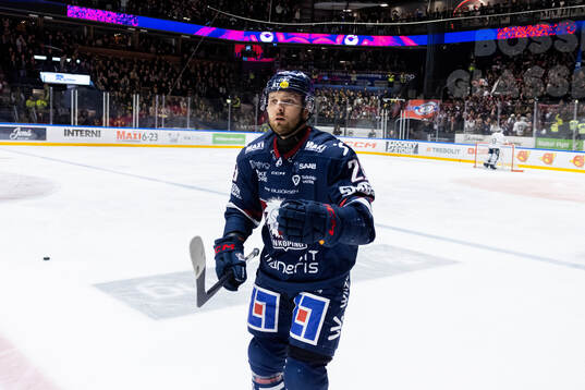 Linköpings Robin Kovacs jublar