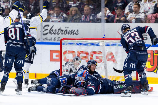 Linköpings målvakt Jesper Myrenberg och Johan Johnsson