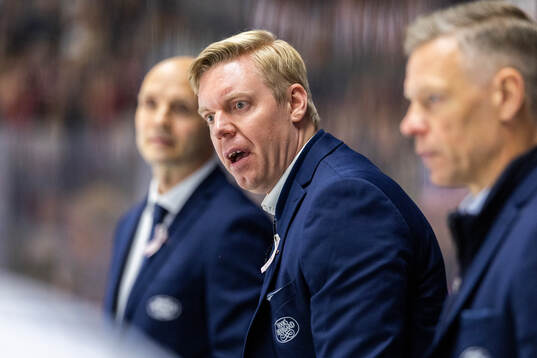 HV71s tränare Anton Blomqvist