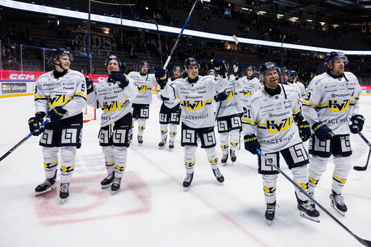 HV71s spelare jublar