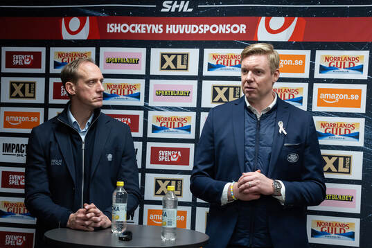 Linköpings tränare Mikael Håkanson och HV71s tränare