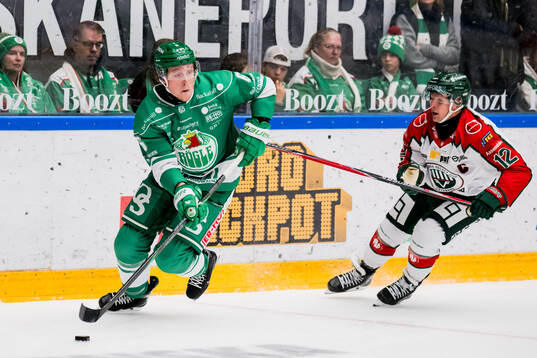 Rögles Paul LaDue och Frölundas Max Friberg