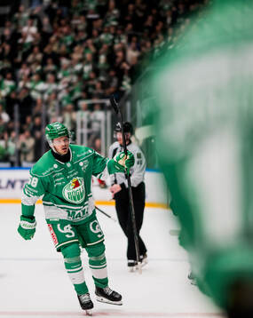 Rögles Filip Johansson jublar