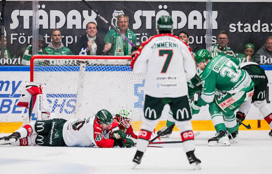 Rögles Albin Sundsvik och Frölundas Jacob Peterson och
