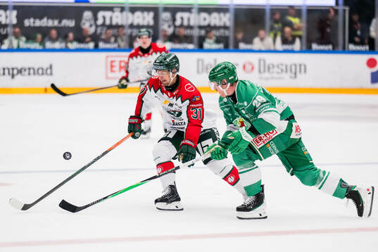 Frölundas Nicklas Lasu och Rögles Anton Bengtsson