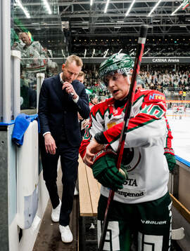Frölundas tränare Robert Ohlsson deppar