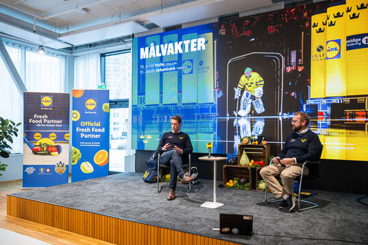 Tre Kronor herrs förbundskapten Sam Hallam