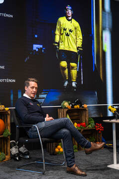 Tre Kronor herrs förbundskapten Sam Hallam