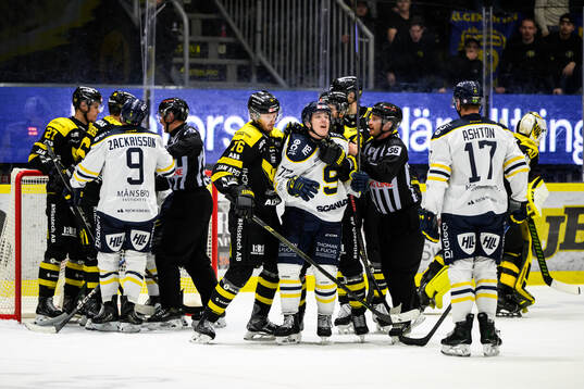 Västerås Oskar Kvist och Södertäljes Brett Stapley