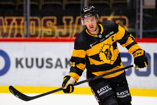 Skellefteås Jonathan Pudas innan ishockeymatchen i SHL