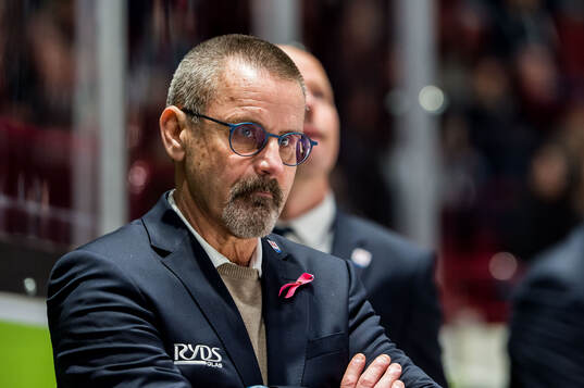 Timrås tränare Tommy Samuelsson deppar