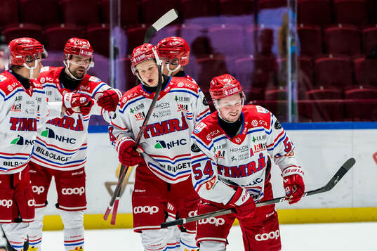 Timrås Jonathan Dahlén jublar
