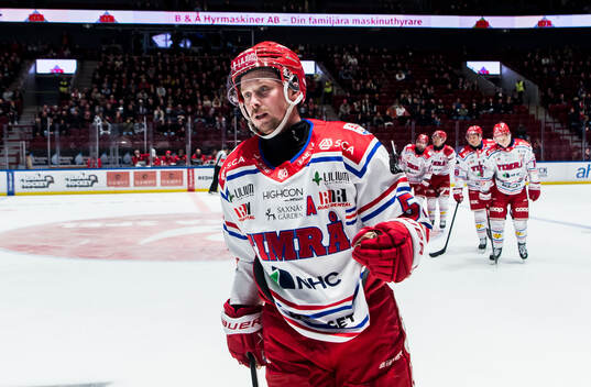 Timrås Jonathan Dahlén jublar