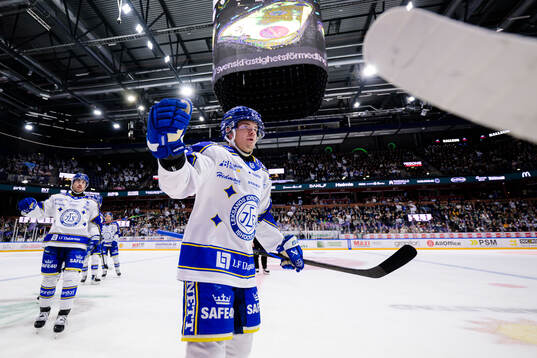 Leksands Olle Strandell jublar