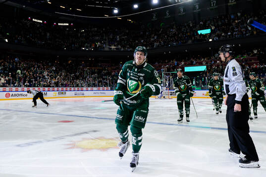 Färjestads Joakim Nygård jublar