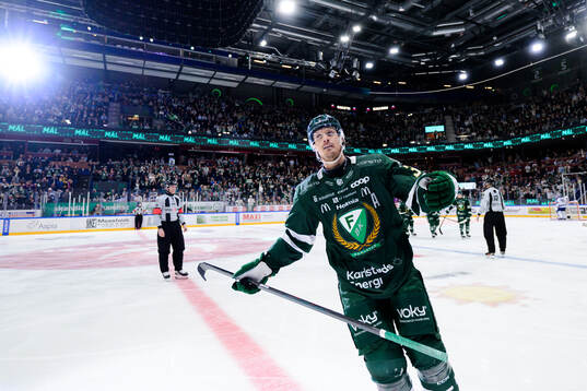 Färjestads Magnus Nygren jublar