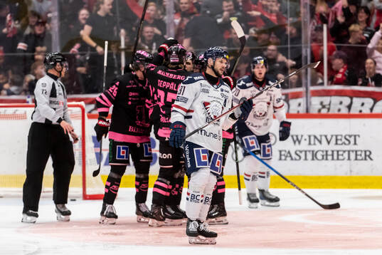 Linköpings Theodor Lennström deppar vid 1-0