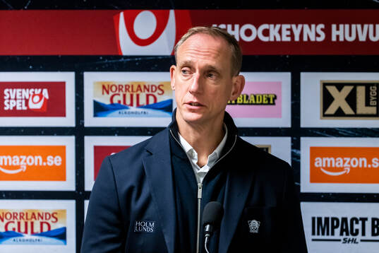 Linköpings tränare Mikael Håkanson på presskonferansen