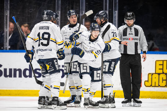 HV71s Aleksi Heponiemi jublar