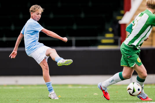 Malmö FFs Edvin Trygg gör 2-0