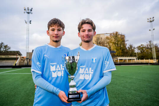 Malmö FFs Jack Orestam och John Orestam jublar