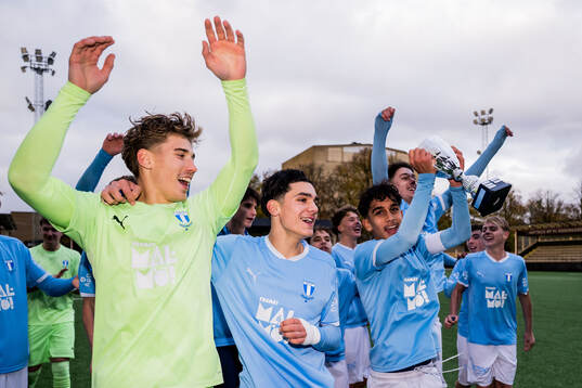 Malmö FFs Amir Osman jublar
