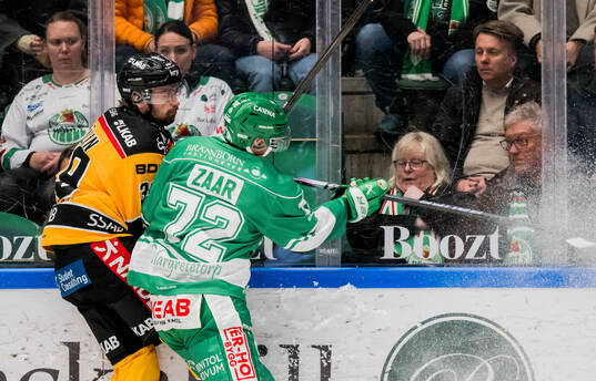 Luleås Pontus Själin och Rögles Daniel Zaar