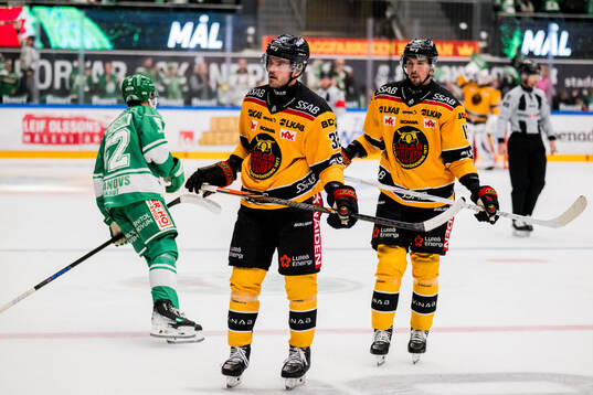 Luleås Oscar Engsund och Eetu Koivistoinen deppar