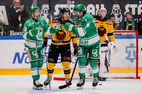 Rögles Daniel Zaar och Dennis Everberg jublar