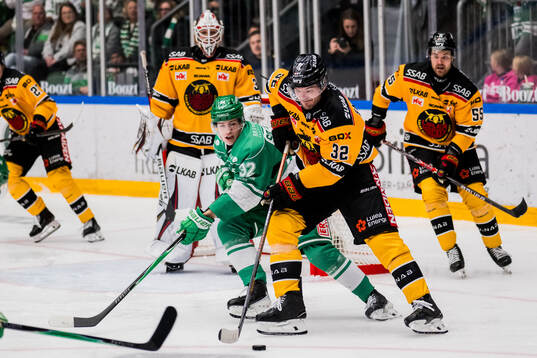 Rögles Isac Solberg och Luleås Oscar Engsund