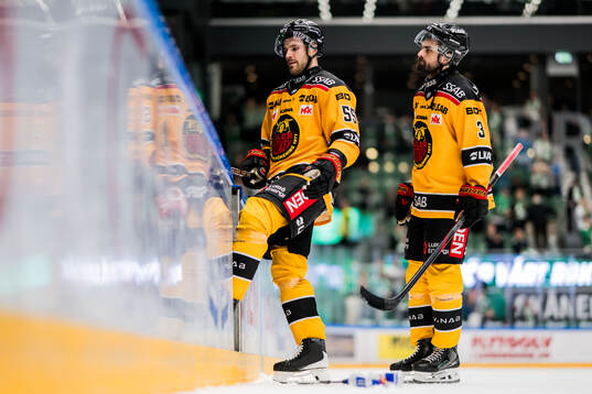 Luleås Kasper Kotkansalo och Frederic Allard deppar