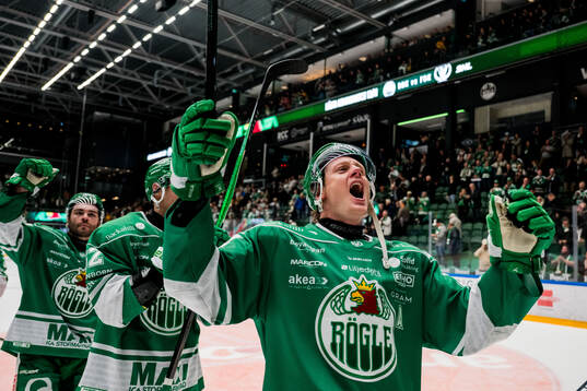Rögles Fredrik Olofsson jublar