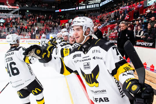 Västerås Oscar Birgersson jublar