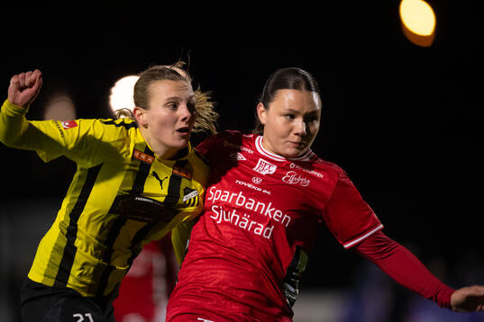 Häckens Tora Lindskog och Elfsborgs Svanhildur Ylfa