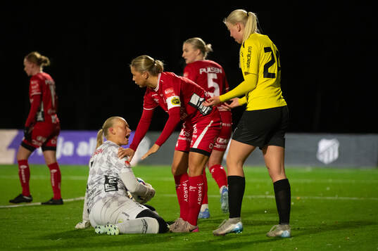 Elfsborgs målvakt Tilda Torstensson, Alice Broman och