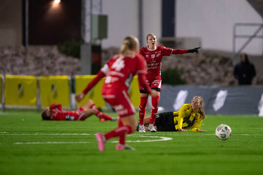 Elfsborgs Hanna Gunnarsson och Häckens Tora Lindskog