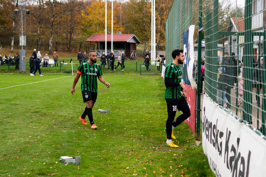 Högaborgs Kamal Barny och Mostafa Khalili deppar