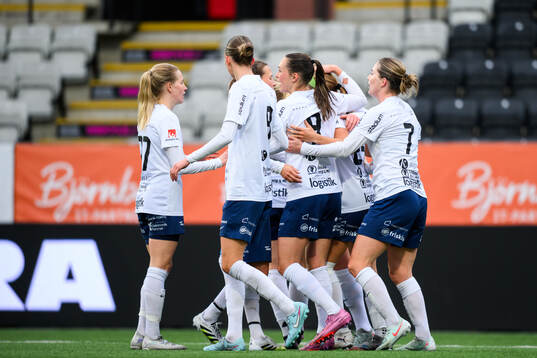 Eskilstuna Uniteds Gabrielle Rose Rennie jublar med
