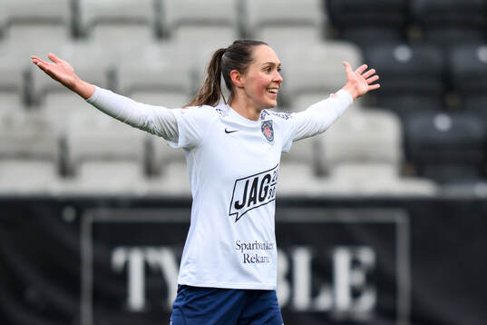 Eskilstuna Uniteds Felicia Rogic jublar