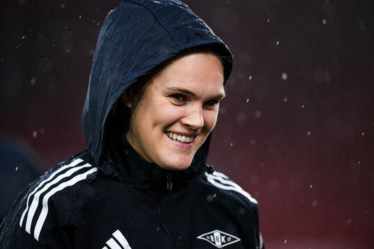Kristine Bjørdal Leine of Rosenborg warms up
