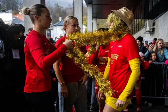 Dilja Yr Zomers and Selma Panengstuen of Brann celebrates