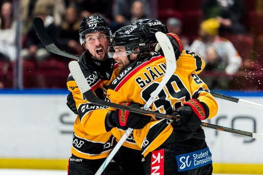 Luleås Eetu Koivistoinen, Pontus Själin och Erik