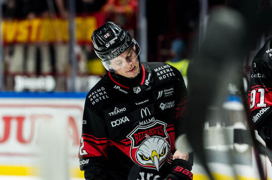 Malmö Redhawks Joona Ikonen deppar