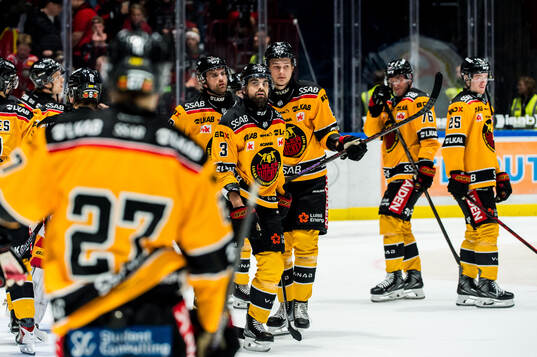 Luleås Frederic Allard och spelare deppar