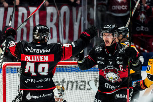 Malmö Redhawks Lauri Pajuniemi och Fredrik Händemark