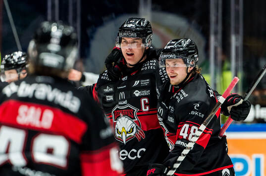 Malmö Redhawks Fredrik Händemark och Lauri Pajuniemi