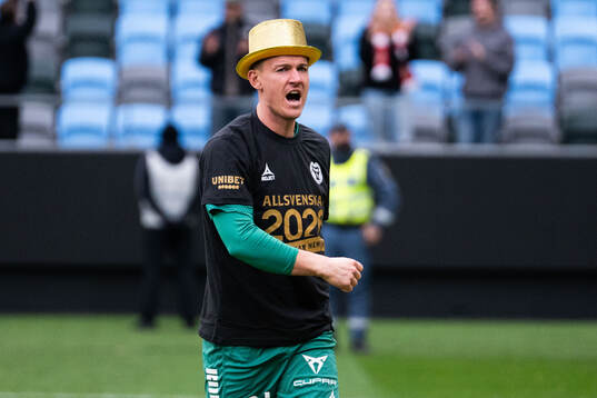Kalmars målvakt Jakob Kindberg jublar