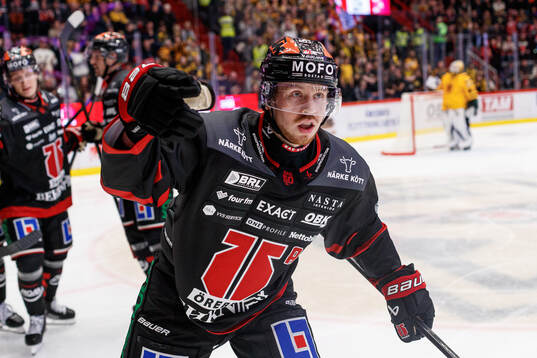 Örebros Kalle Kossila jublar